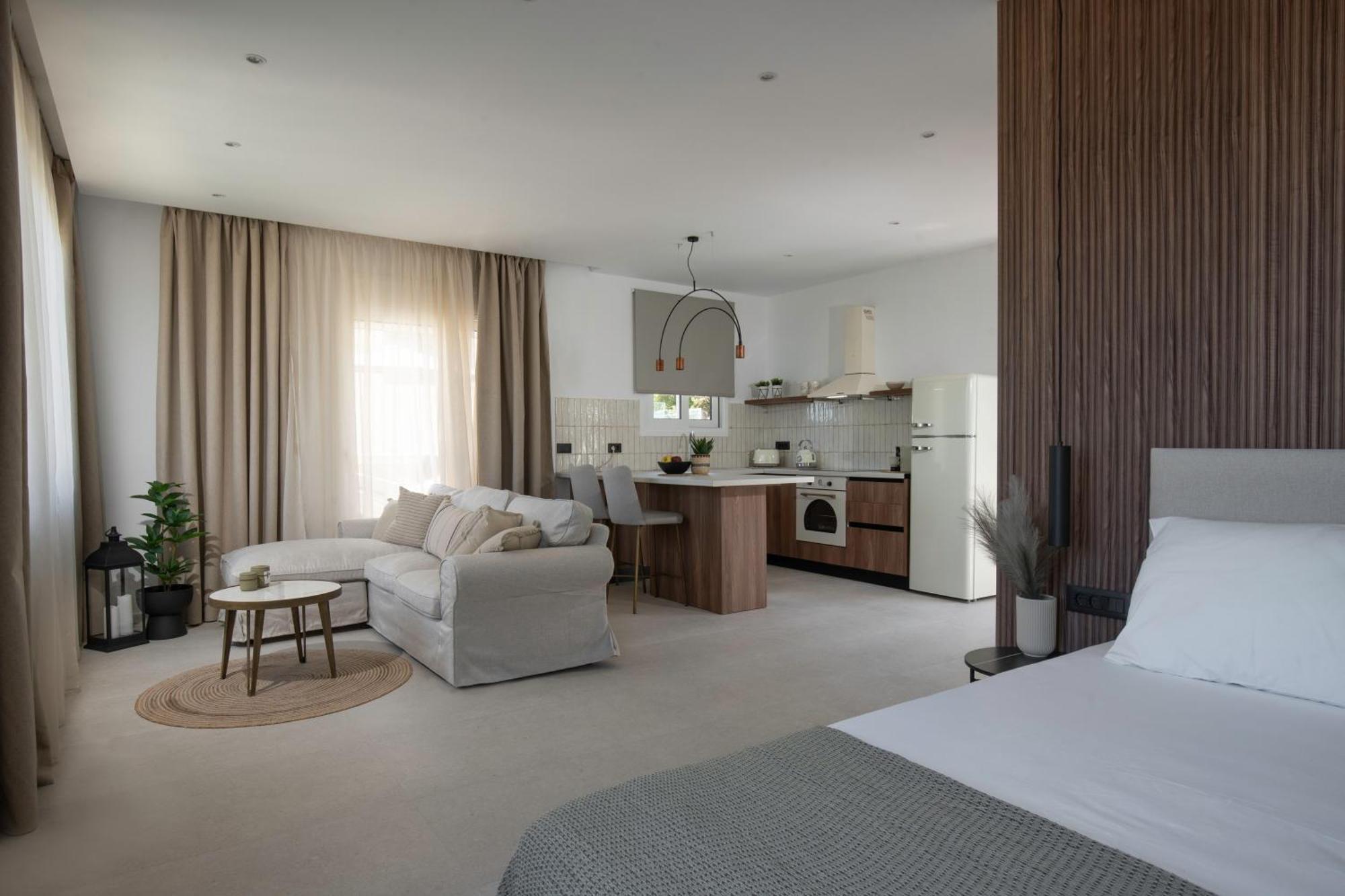 Theros Luxury Apartment Archangelos  Ngoại thất bức ảnh